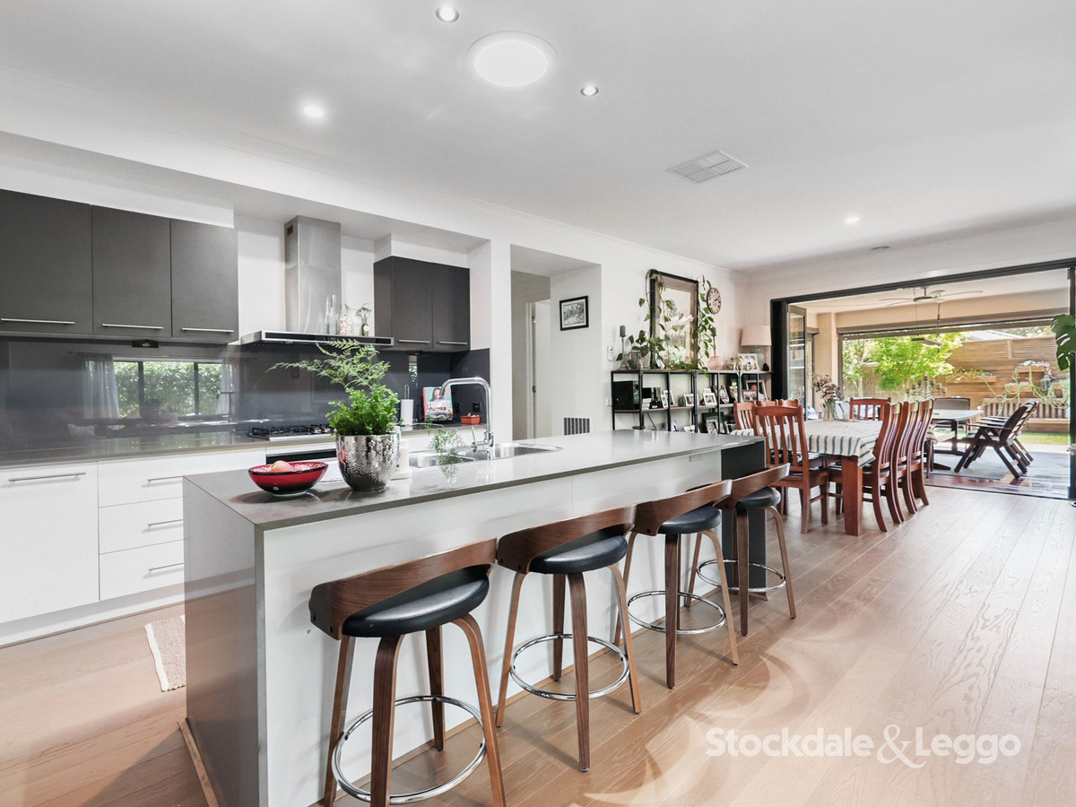 10 Barron Way, Weir Views VIC 3338, Weir Views - Thumbnail 3