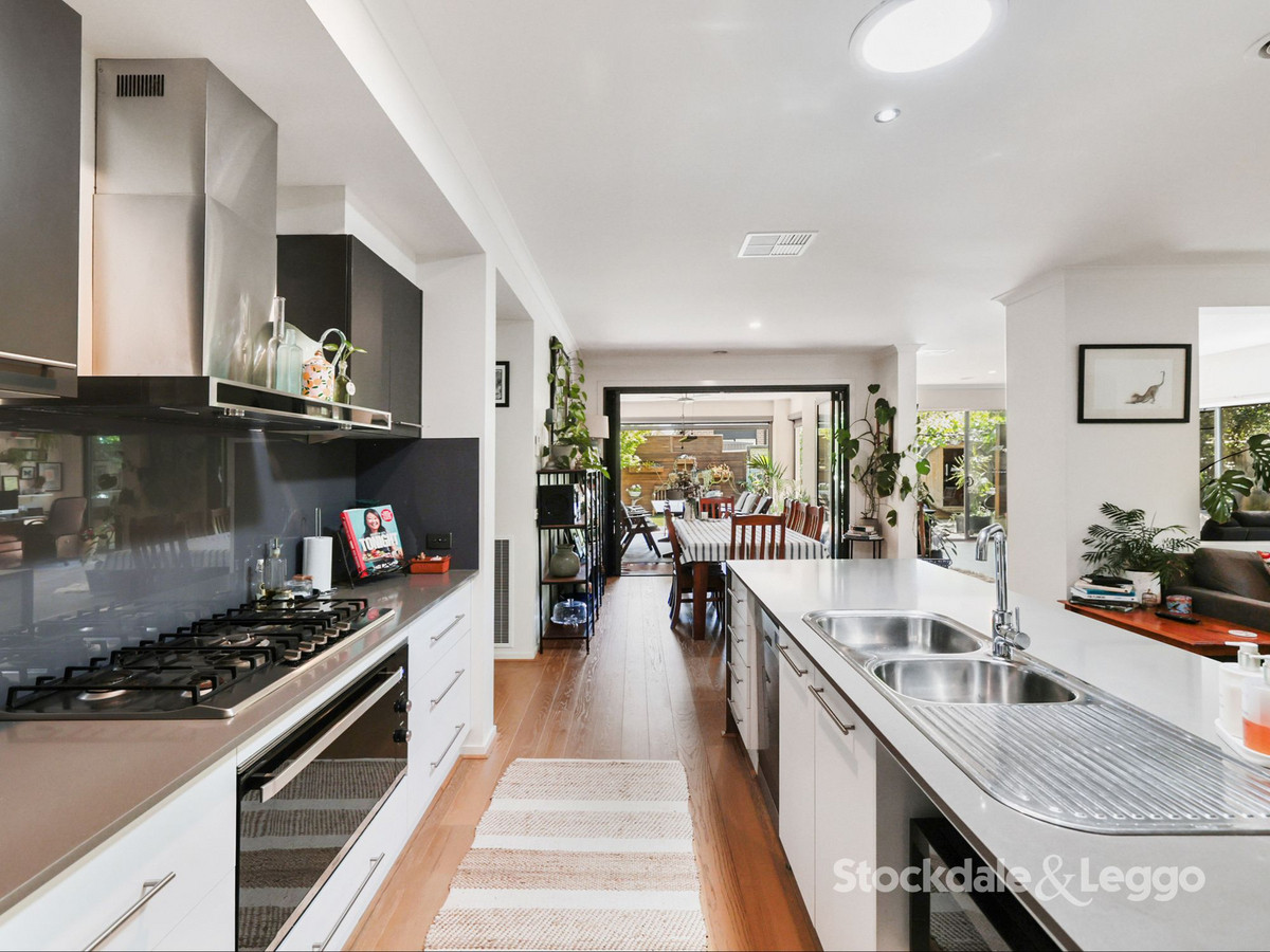 10 Barron Way, Weir Views VIC 3338, Weir Views - Thumbnail 4