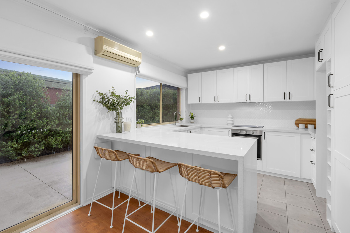 8 Howqua Place, Cranbourne VIC 3977, Cranbourne - Thumbnail 3