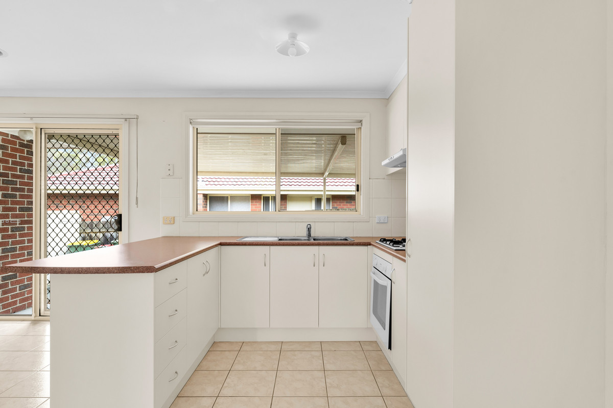 19 Riviera Drive, PAKENHAM VIC 3810, Pakenham - Thumbnail 4