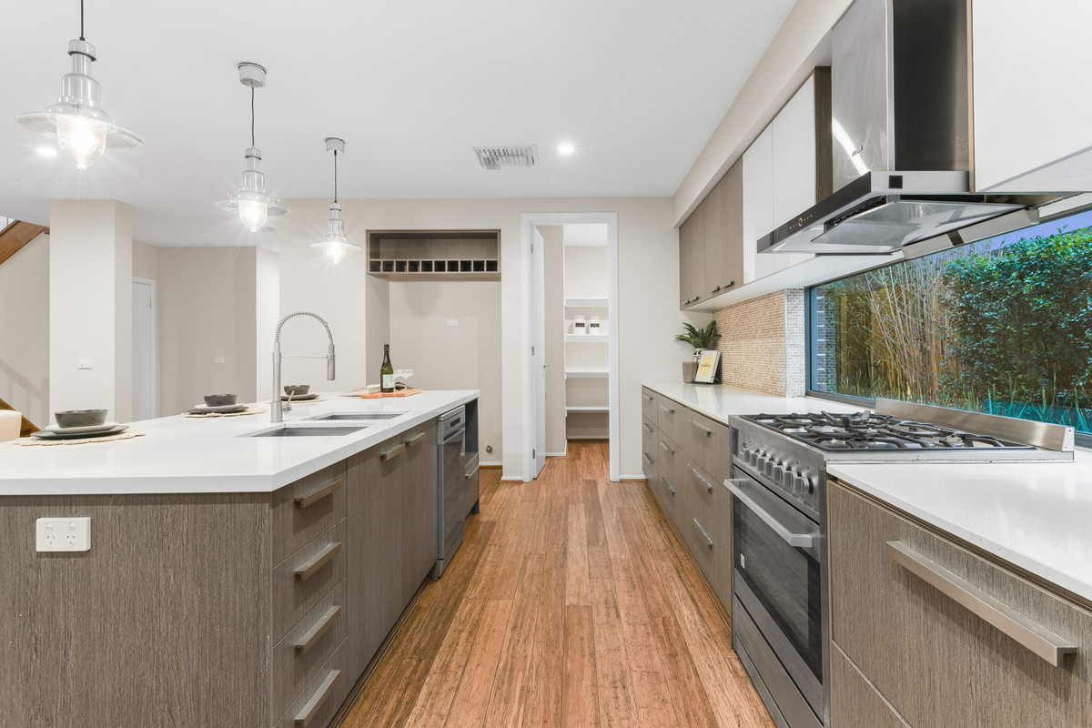 34 Highvale Crescent, Berwick VIC 3806, Berwick - Thumbnail 4