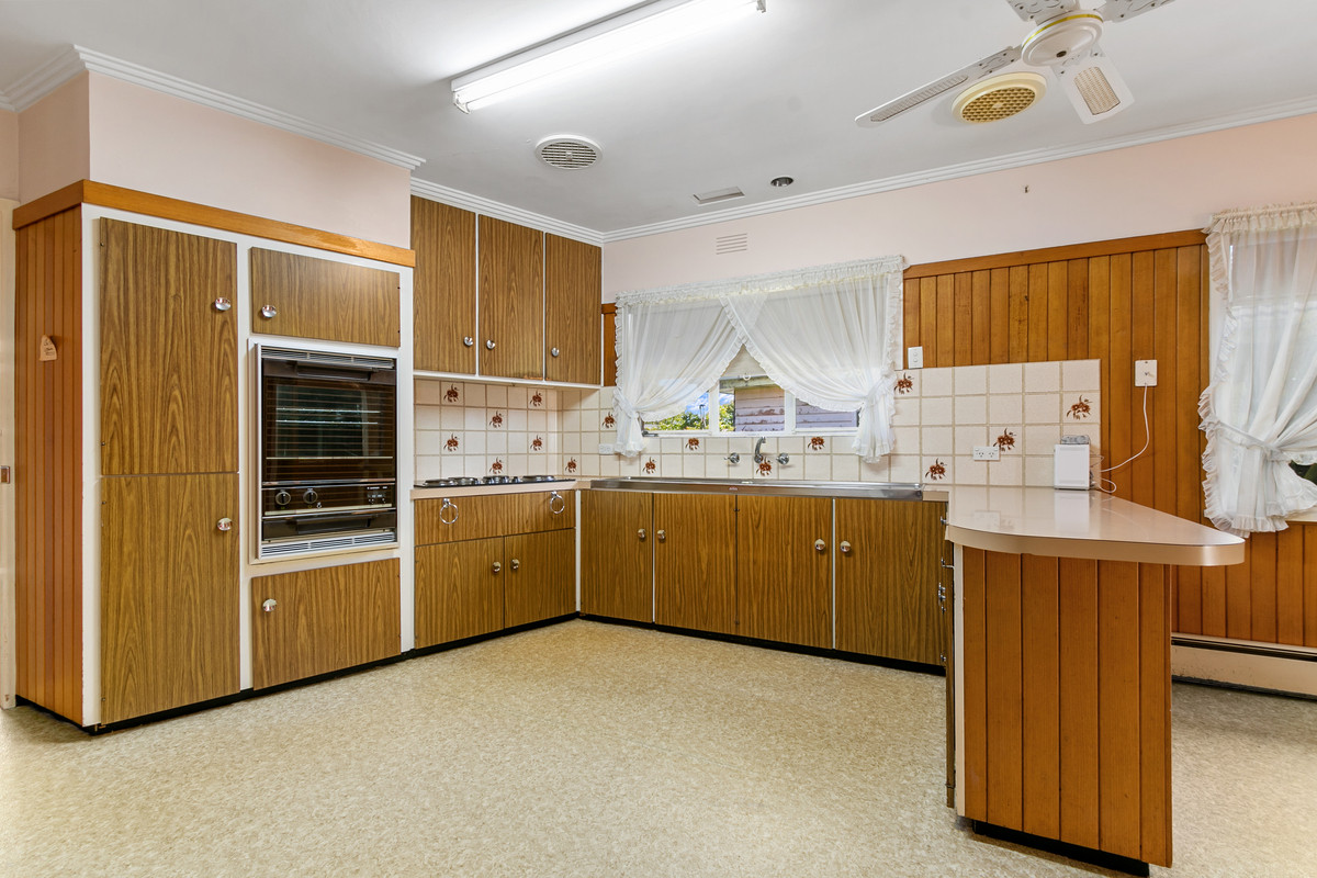 45 Latrobe Road, Morwell VIC 3840, Morwell - Thumbnail 3