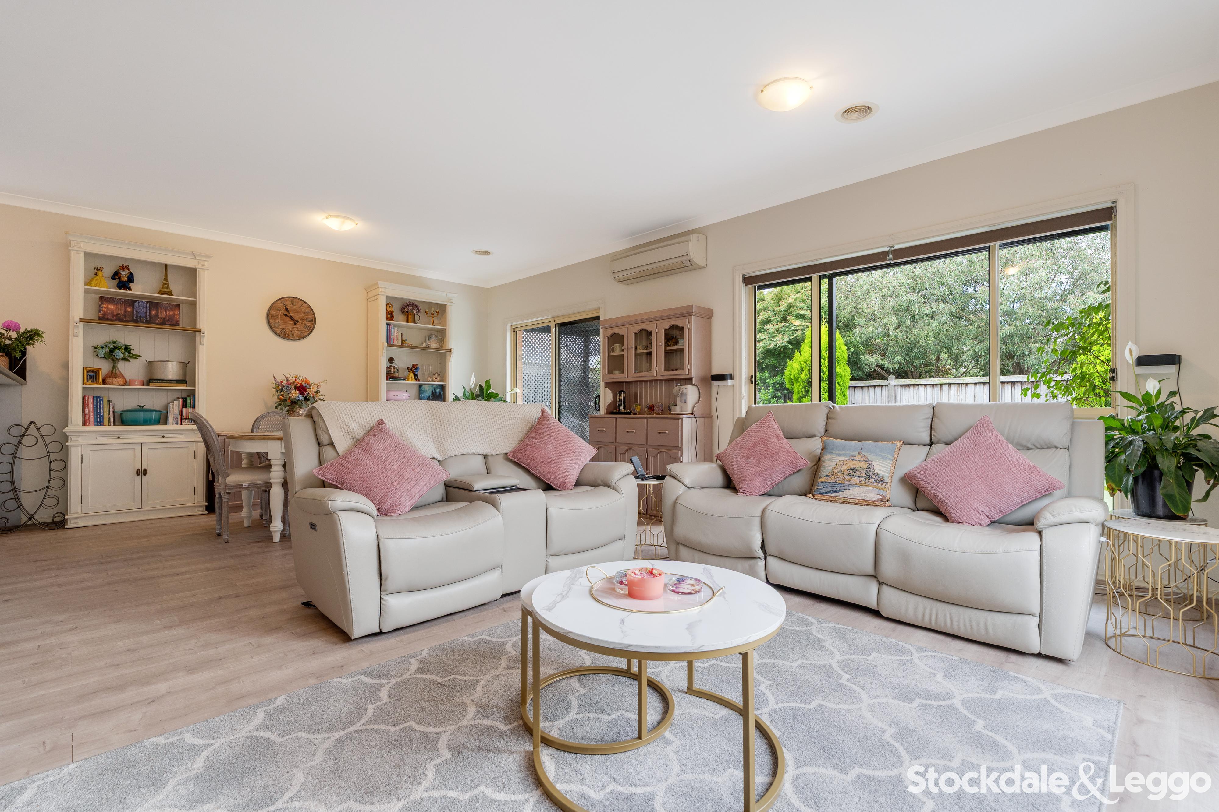 14 The Garlands, Craigieburn VIC, Craigieburn - Thumbnail 2