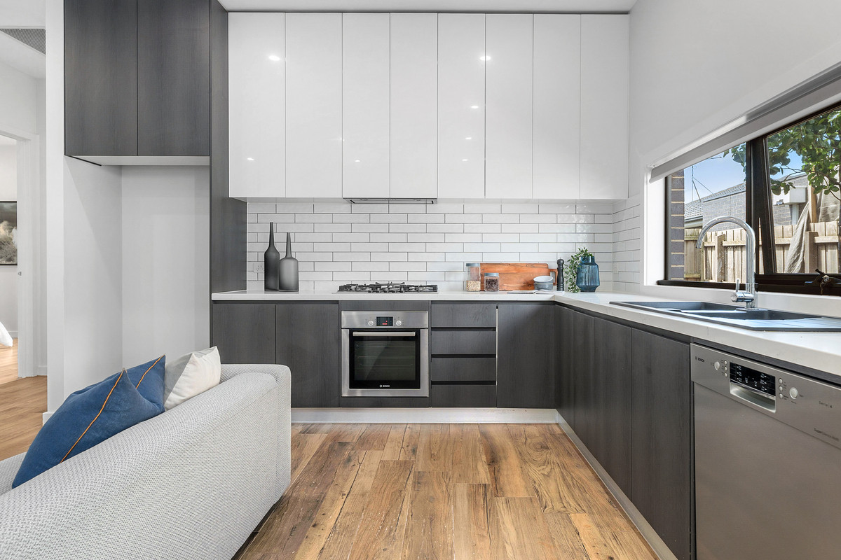 3 / 8 Leonard Avenue, Glenroy VIC 3046, Glenroy - Thumbnail 3