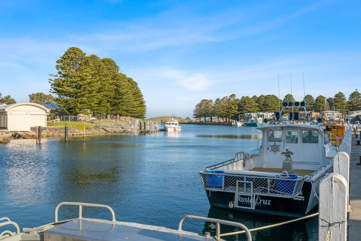 2 Regent Street, Port Fairy VIC 3284, Port Fairy - Thumbnail 7