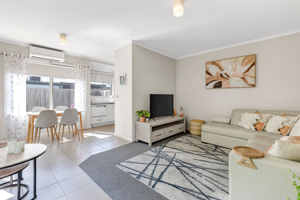 1 / 225 Roslyn Road, Highton VIC 3216, Highton - Thumbnail 2