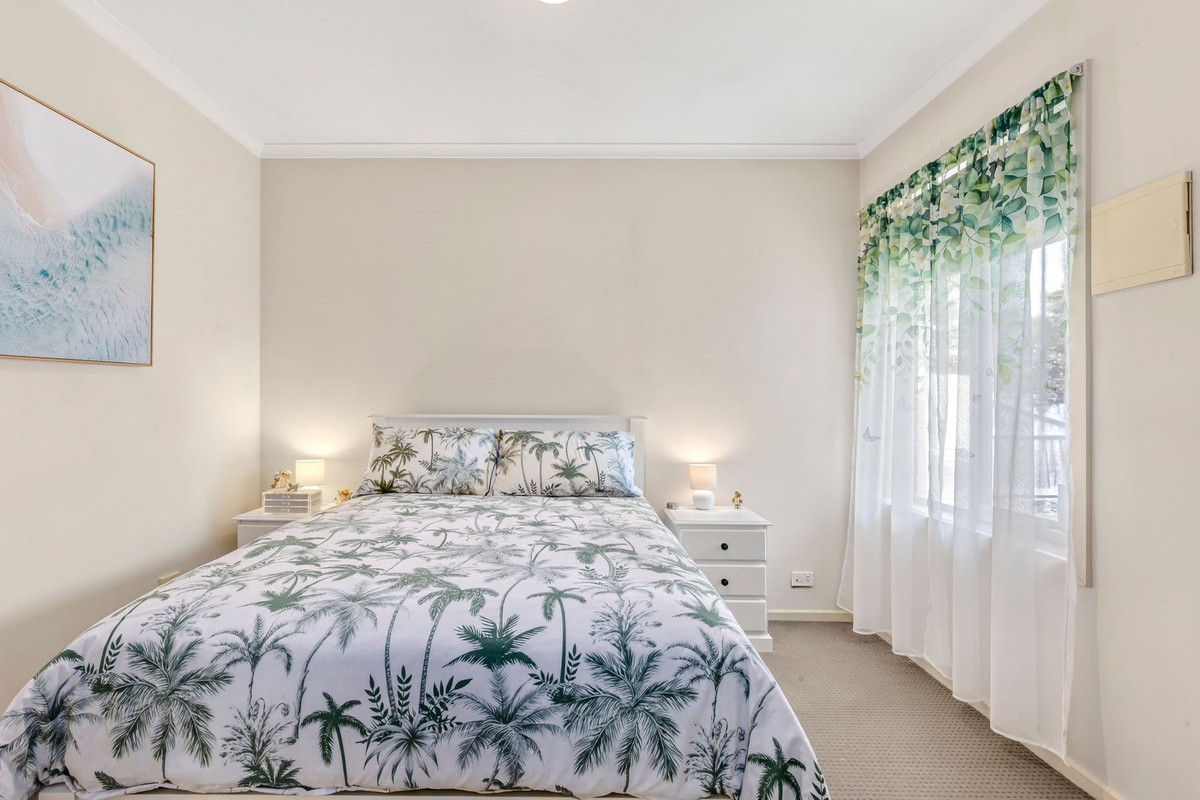 1 / 225 Roslyn Road, Highton VIC 3216, Highton - Thumbnail 4