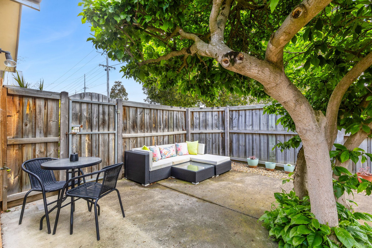 1 / 225 Roslyn Road, Highton VIC 3216, Highton - Thumbnail 6