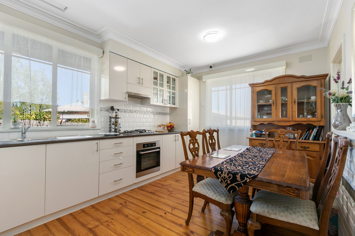 19 Maryvale Cresent, Morwell VIC 3840, Morwell - Thumbnail 3
