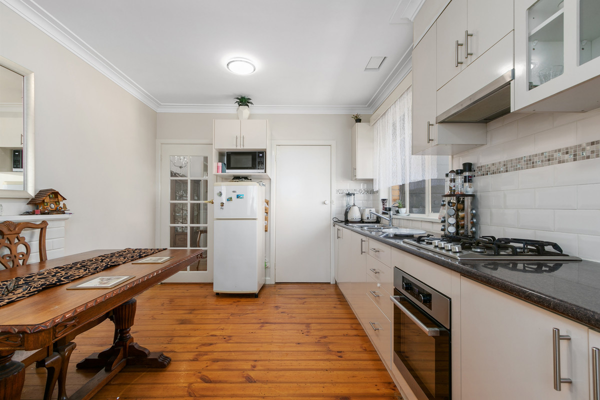 19 Maryvale Cresent, Morwell VIC 3840, Morwell - Thumbnail 2