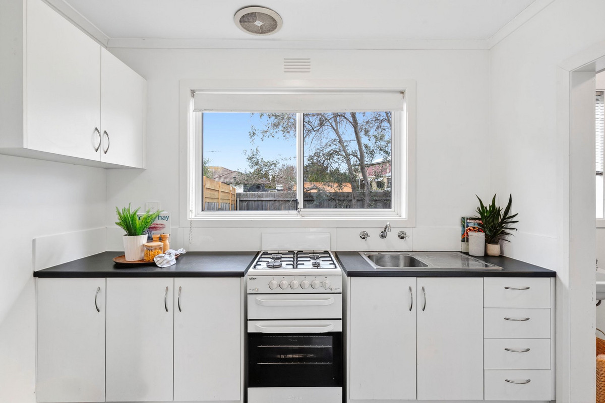 2 / 88-90 Ballarat Road, Hamlyn Heights VIC 3215, Hamlyn Heights - Thumbnail 4