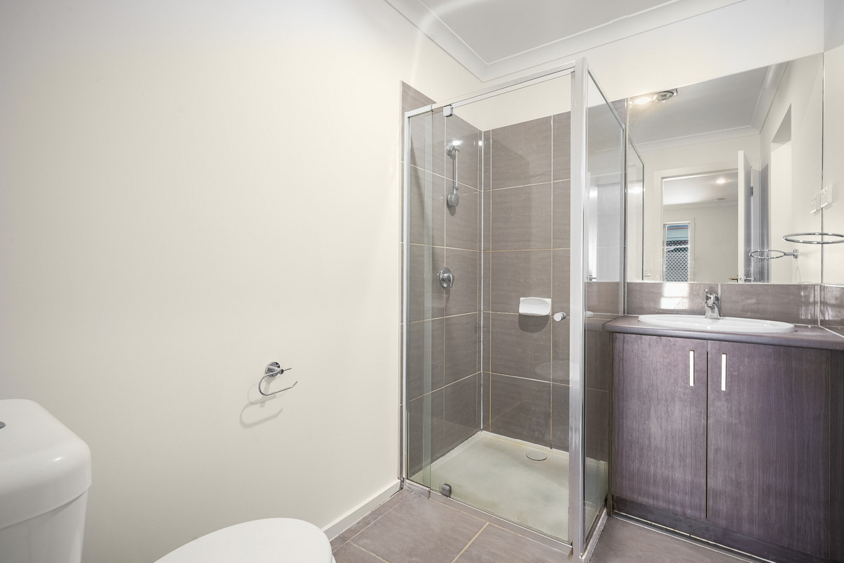 15 Glenvista Road, Pakenham VIC 3810, Pakenham - Thumbnail 4