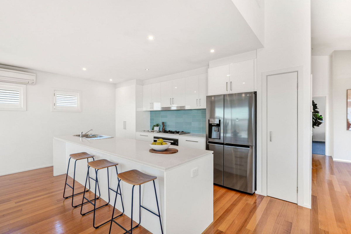 45 Wallaroo Way, Highton VIC 3216, Highton - Thumbnail 3