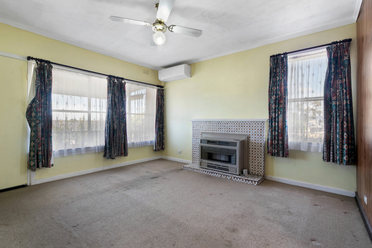 15 Robert Street, Morwell VIC 3840, Morwell - Thumbnail 3