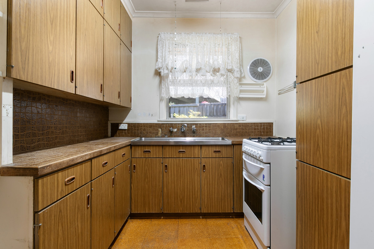 15 Robert Street, Morwell VIC 3840, Morwell - Thumbnail 4