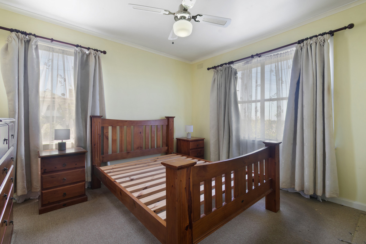 15 Robert Street, Morwell VIC 3840, Morwell - Thumbnail 5