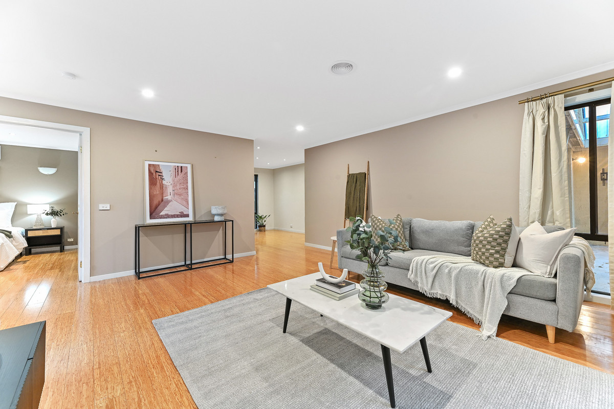 76 Kingston Avenue, NARRE WARREN SOUTH VIC 3805, Narre Warren South - Thumbnail 2