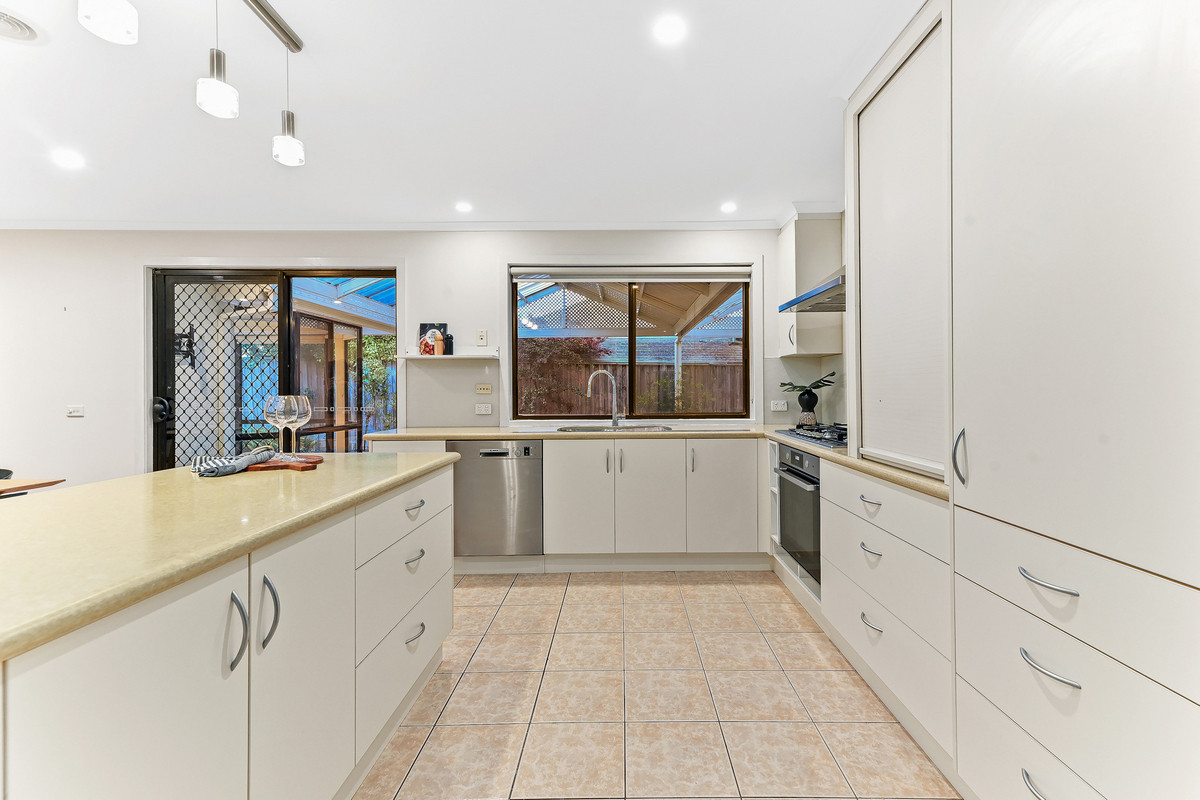 76 Kingston Avenue, NARRE WARREN SOUTH VIC 3805, Narre Warren South - Thumbnail 5
