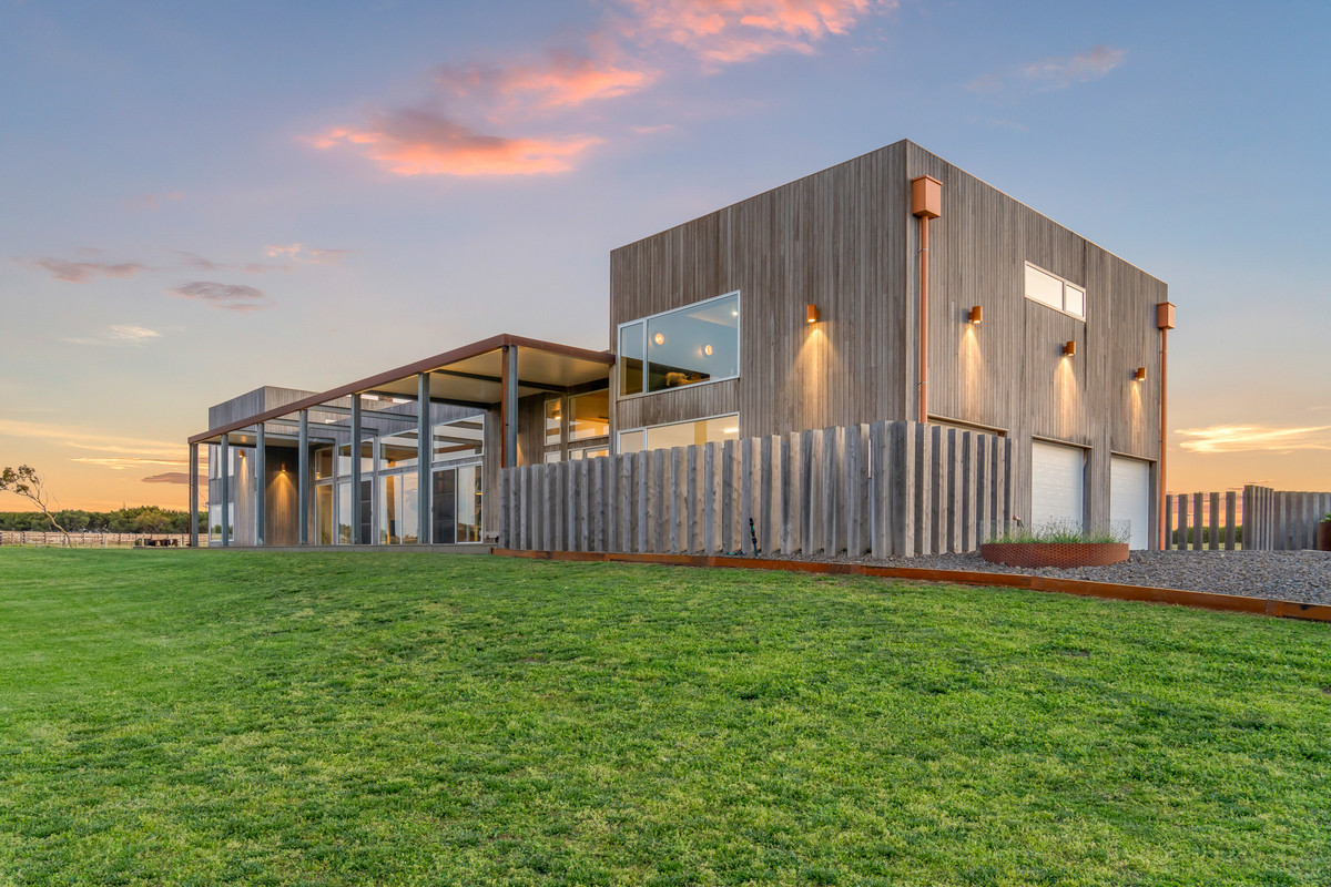 920 Princes Highway, Tower Hill VIC 3283, Tower Hill - Thumbnail 2