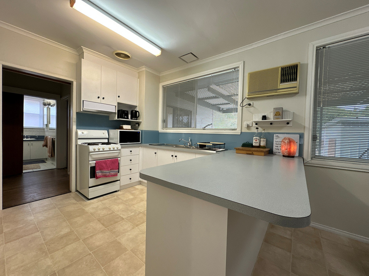 36 Sheehan Crescent, SHEPPARTON VIC 3630, Shepparton - Thumbnail 2