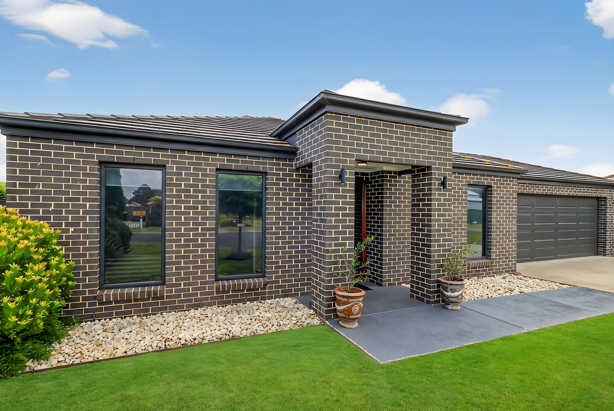 37 Keane Street, Koroit VIC 3282, Koroit - Thumbnail 2