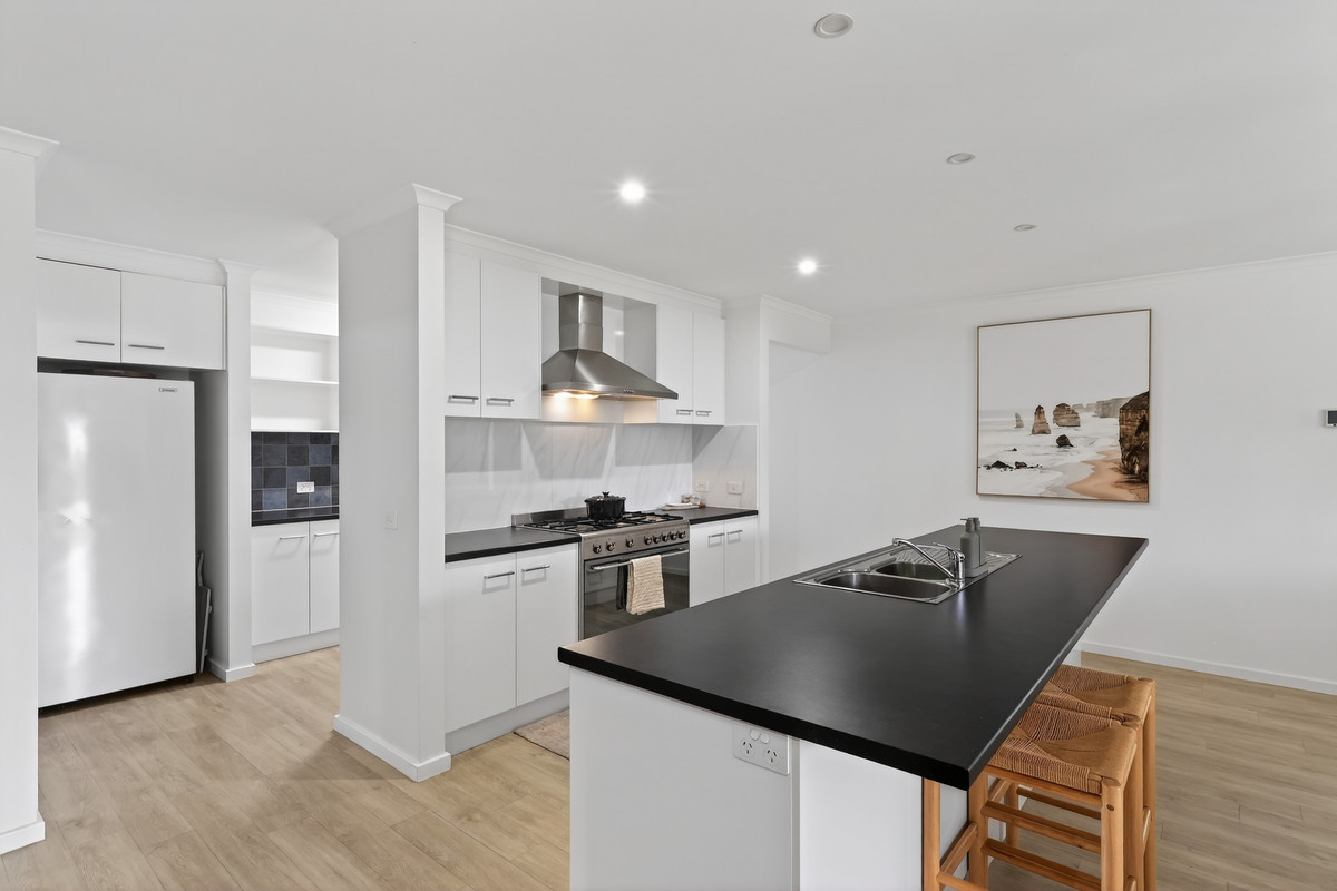 37 Keane Street, Koroit VIC 3282, Koroit - Thumbnail 3