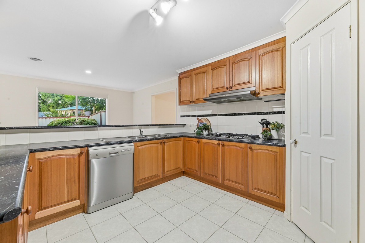 5 Fairholme Boulevard, Berwick VIC 3806, Berwick - Thumbnail 6