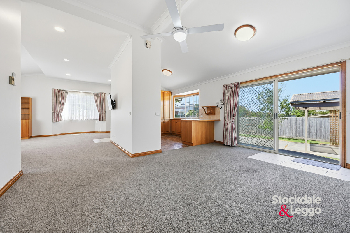 9 The Crescent, Inverloch VIC 3996, Inverloch - Thumbnail 2