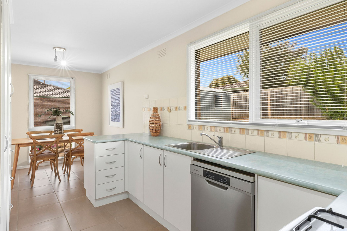 35 Walpole Avenue, Belmont VIC 3216, Belmont - Thumbnail 2