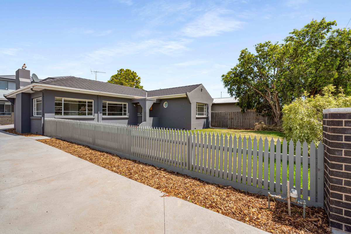 1 / 20 Sybella Avenue, Koo Wee Rup VIC 3981, Koo Wee Rup - Image 1