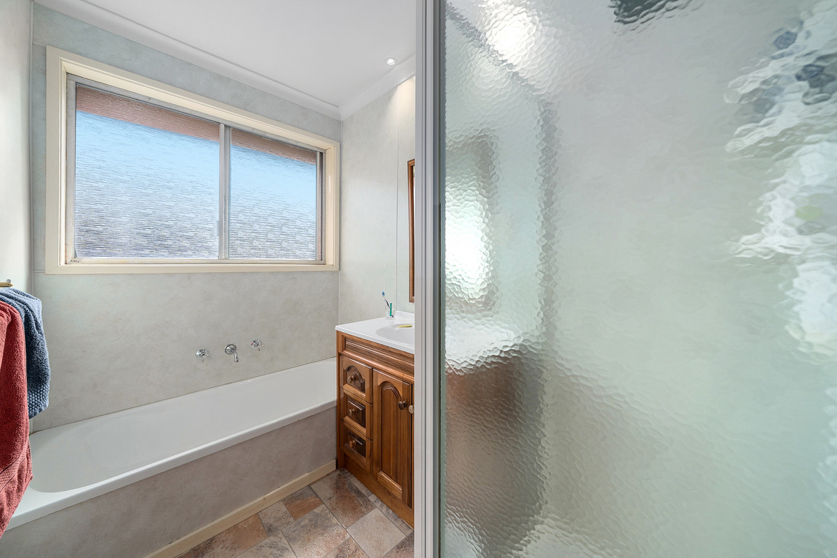 38 Valley Crescent, Glenroy VIC 3046, Glenroy - Thumbnail 7
