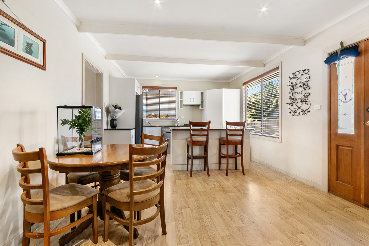 33 Dunbar Avenue, Morwell VIC 3840, Morwell - Thumbnail 3