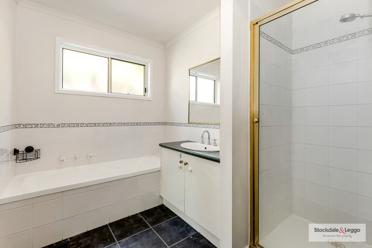 6 Pattison Drive, Kangaroo Flat VIC 3555, Kangaroo Flat - Thumbnail 5