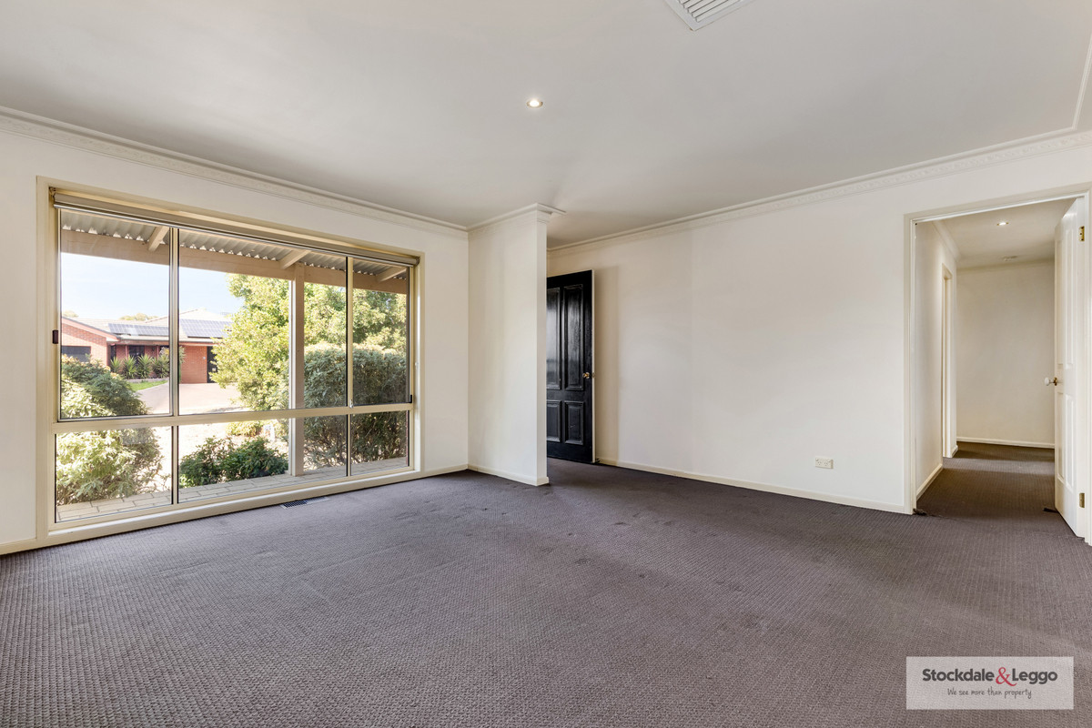 6 Pattison Drive, Kangaroo Flat VIC 3555, Kangaroo Flat - Thumbnail 2