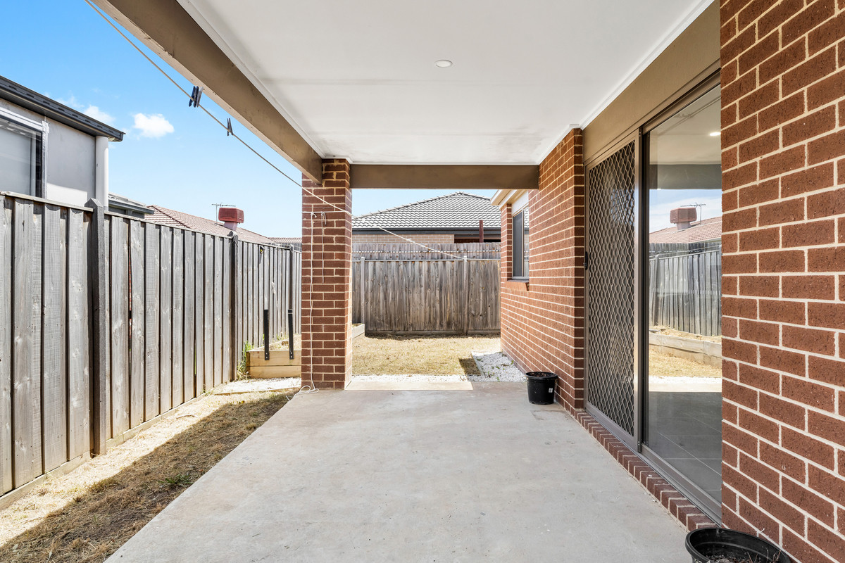 14 Jarrod Drive, Pakenham VIC 3810, Pakenham - Thumbnail 4