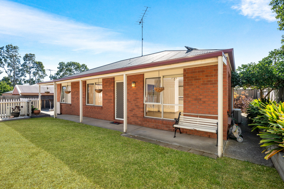 2 / 14 Milton Street, BANNOCKBURN VIC 3331, Bannockburn - Image 1