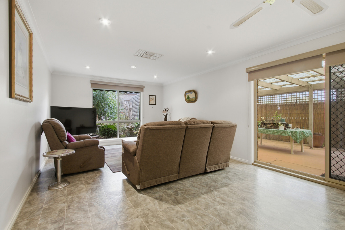 17 Lord Place, Morwell VIC 3840, Morwell - Thumbnail 3