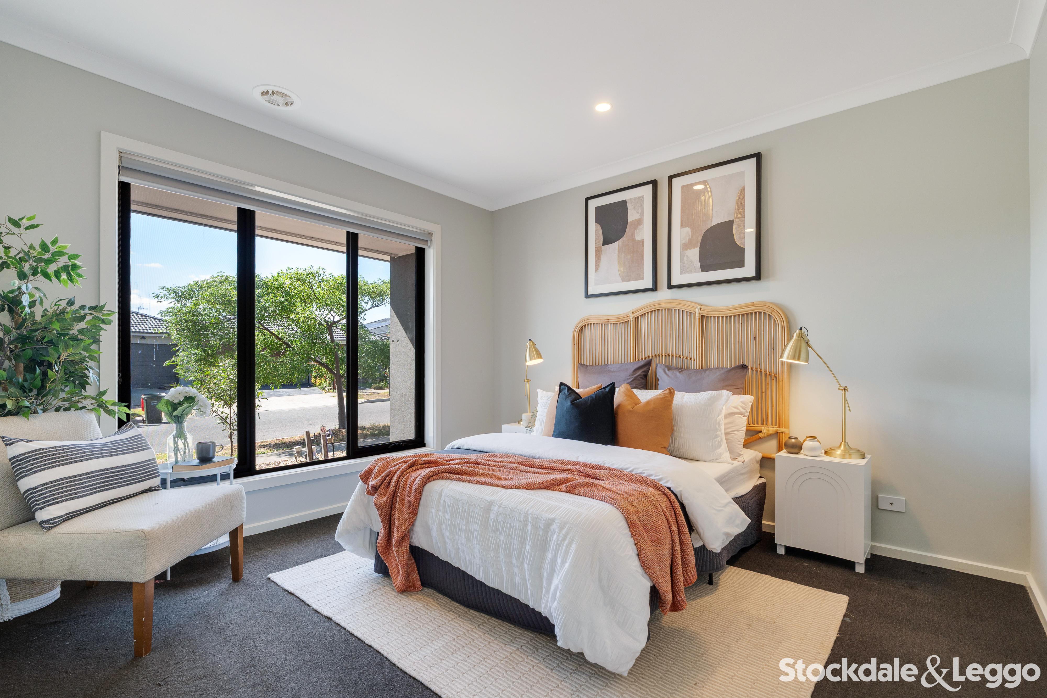 82 Whiteleaf Drive, Mickleham VIC, Mickleham - Thumbnail 2