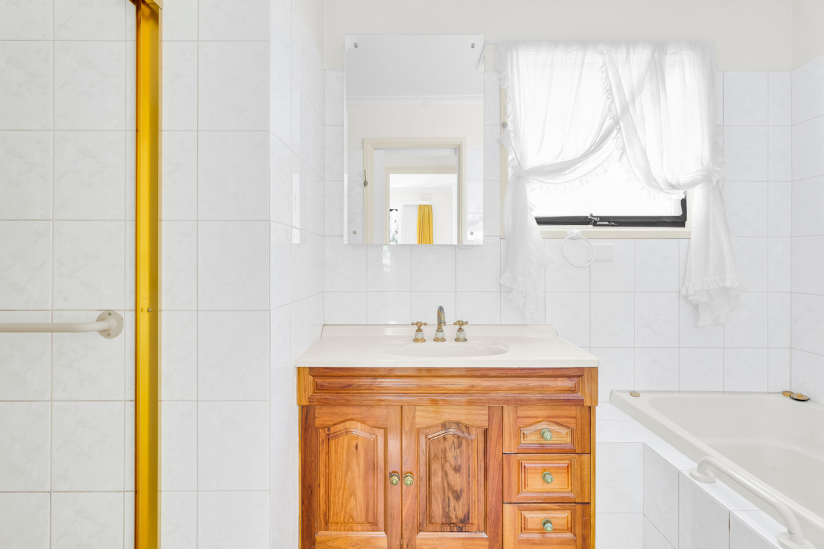 9 Boardman Close, Box Hill South VIC 3128, Box Hill South - Thumbnail 8