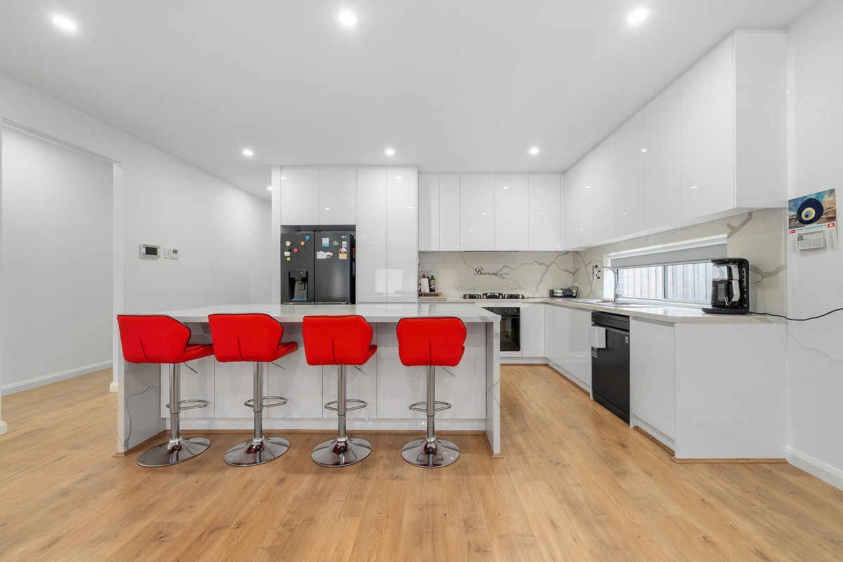4 Marisa Street, Wollert VIC 3750, Wollert - Thumbnail 2