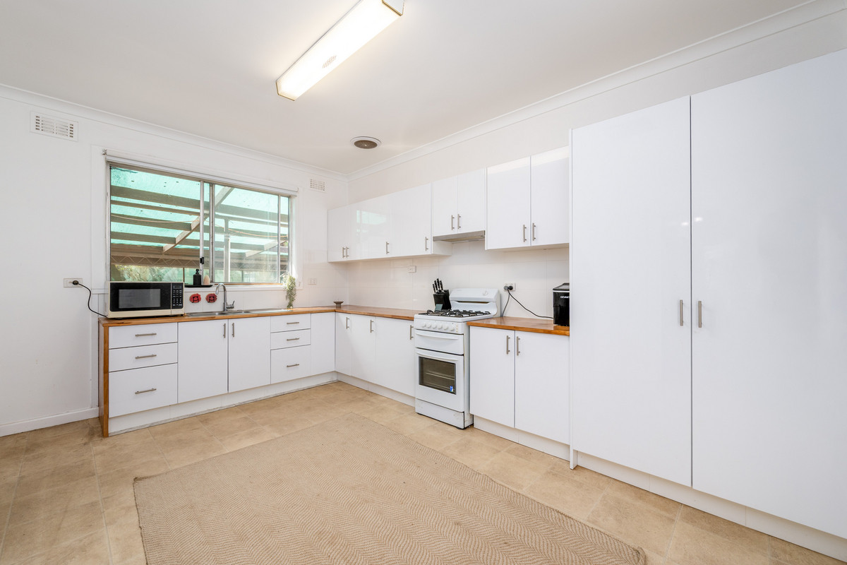 20 Lake Street, SHEPPARTON VIC 3630, Shepparton - Thumbnail 3