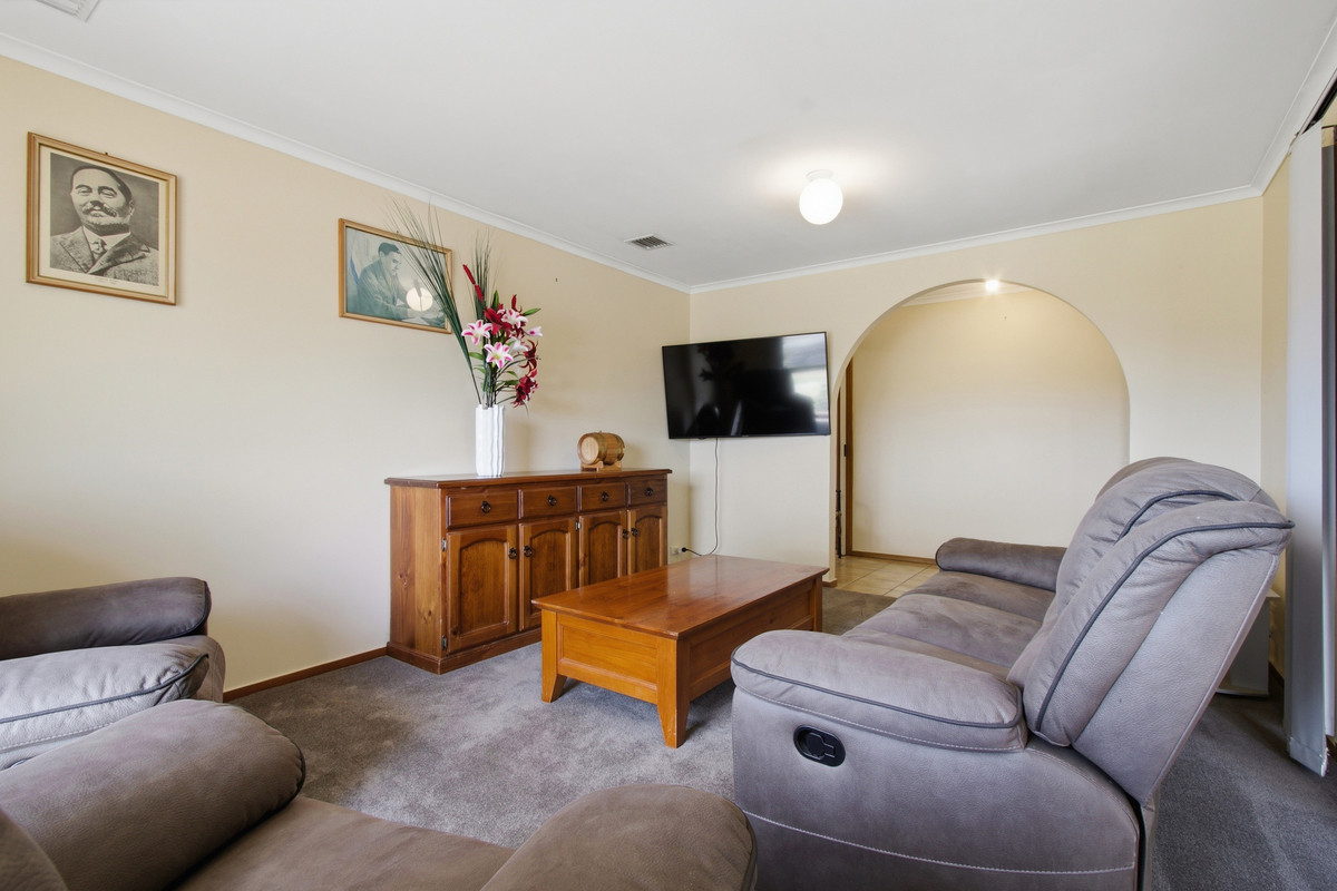 11 Canterbury Way, CHURCHILL VIC 3842, Churchill - Thumbnail 4