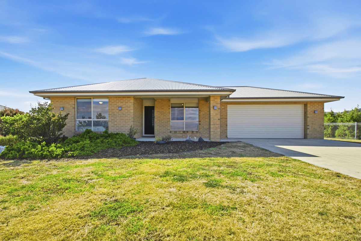 5 Brown Drive, Churchill VIC 3842, Churchill - Image 1