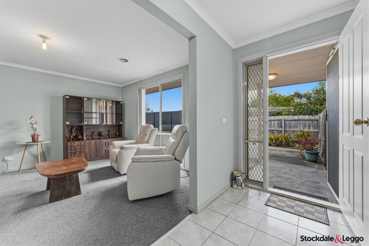 12B Tomasetti Crescent, Narre Warren VIC 3805, Narre Warren - Thumbnail 2