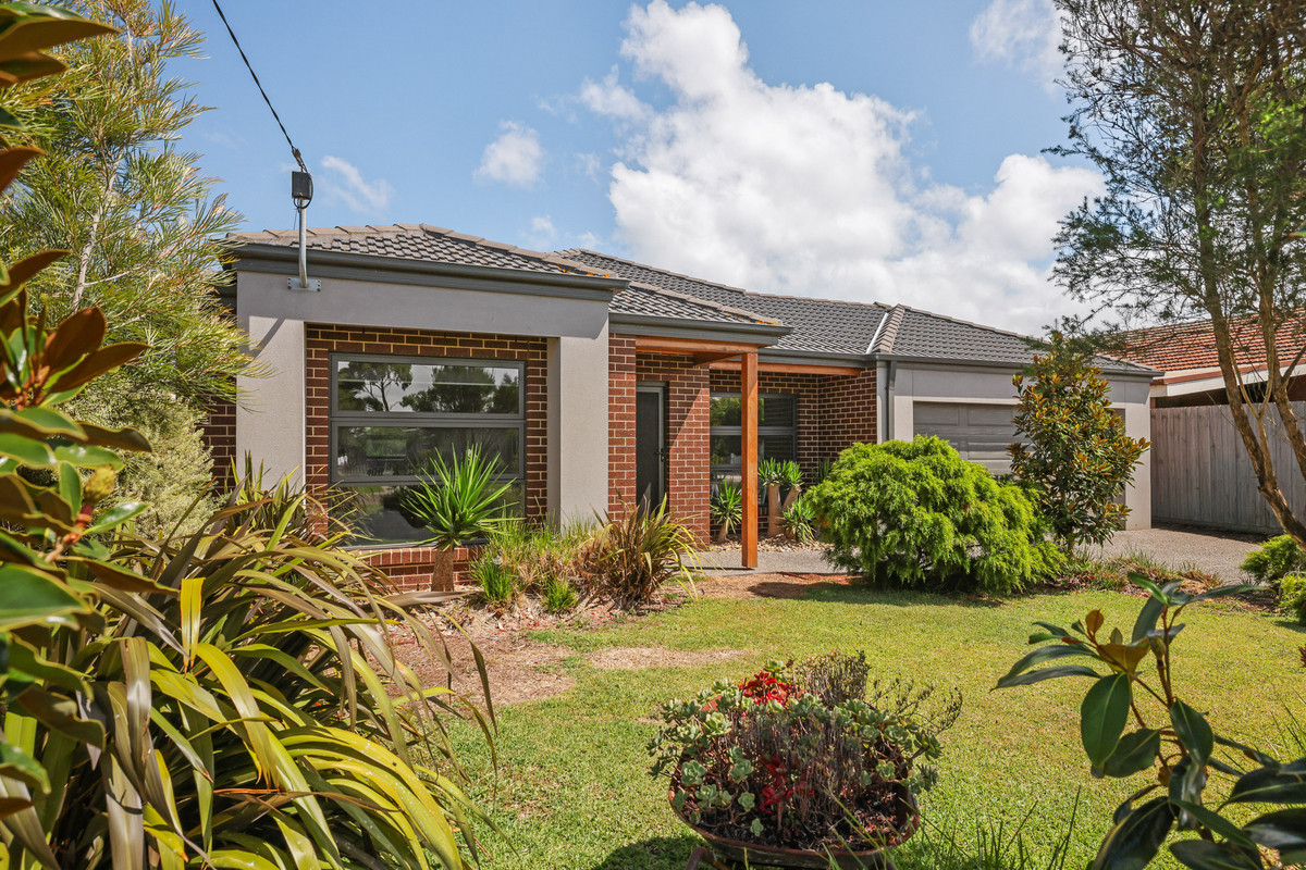 20 Irving Road, Cowes VIC 3922, Cowes - Thumbnail 2