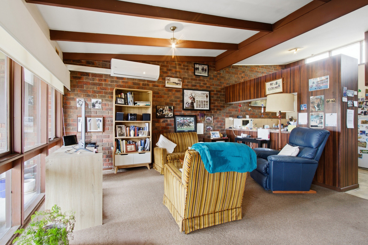 16 Finlayson Crescent, Traralgon VIC 3844, Traralgon - Thumbnail 3