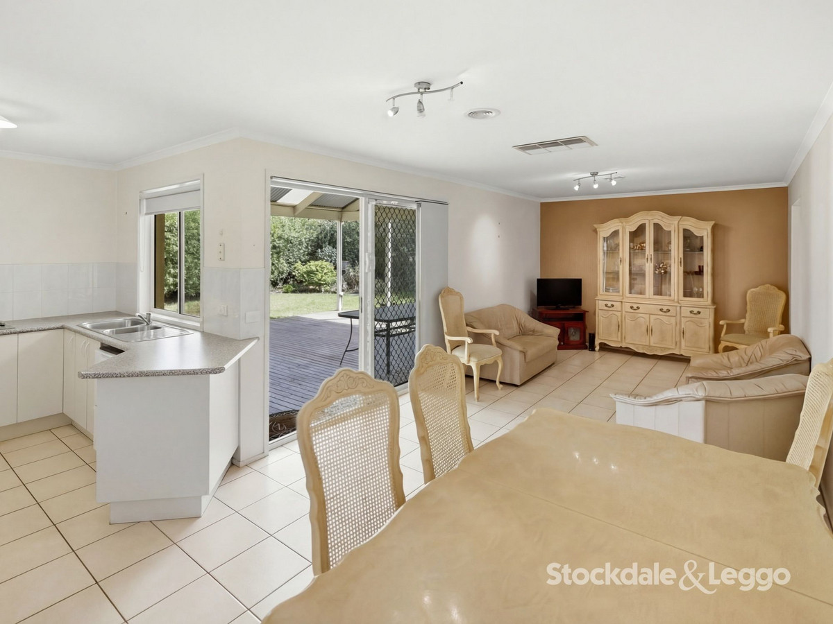10 Peters Close, Maddingley VIC 3340, Maddingley - Thumbnail 4
