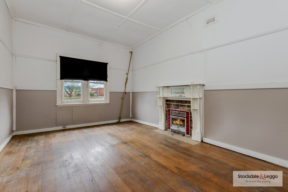 8 Barrell Street, Eaglehawk VIC 3556, Eaglehawk - Thumbnail 2