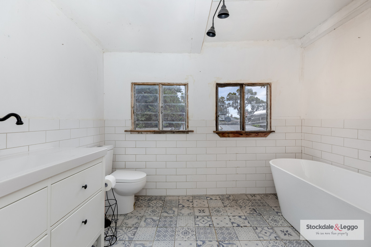 8 Barrell Street, Eaglehawk VIC 3556, Eaglehawk - Thumbnail 5