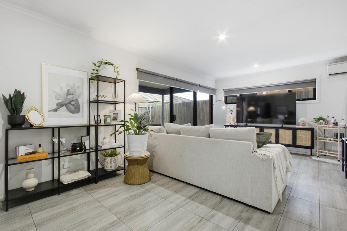 19 Roscommon Drive, Traralgon VIC 3844, Traralgon - Thumbnail 2
